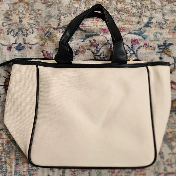 NWT Hello Kitty Women's Canvas Black Tote - Picture 5 of 7